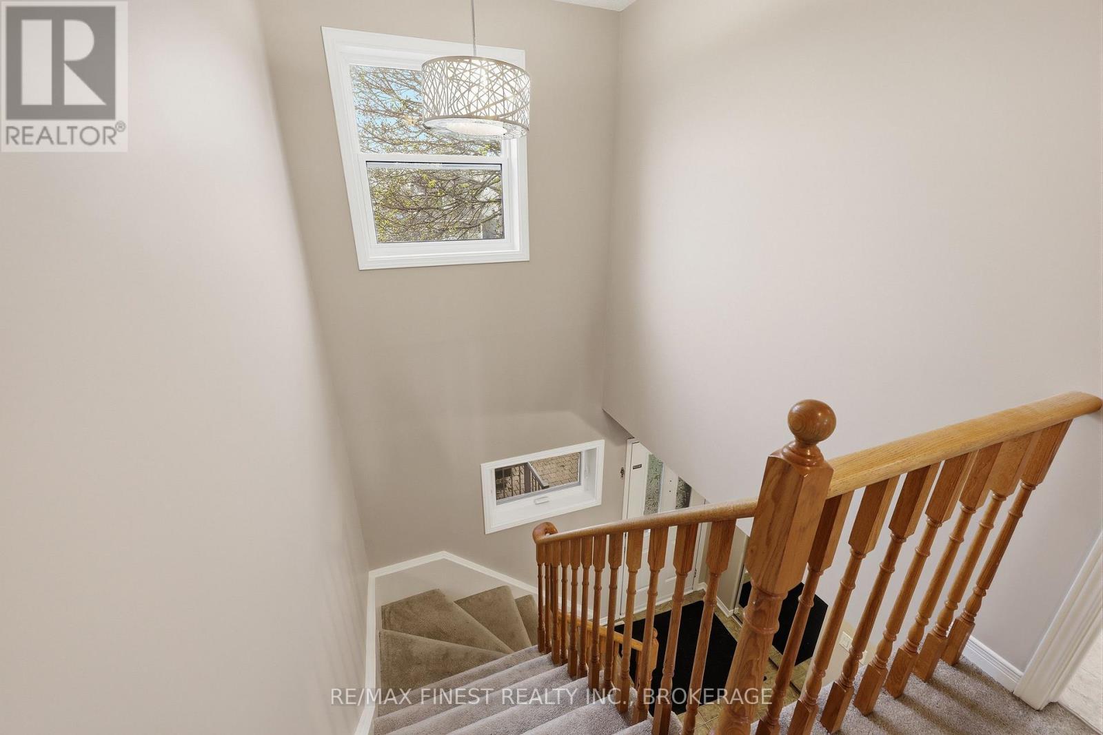 870 WALKER COURT - Image 24