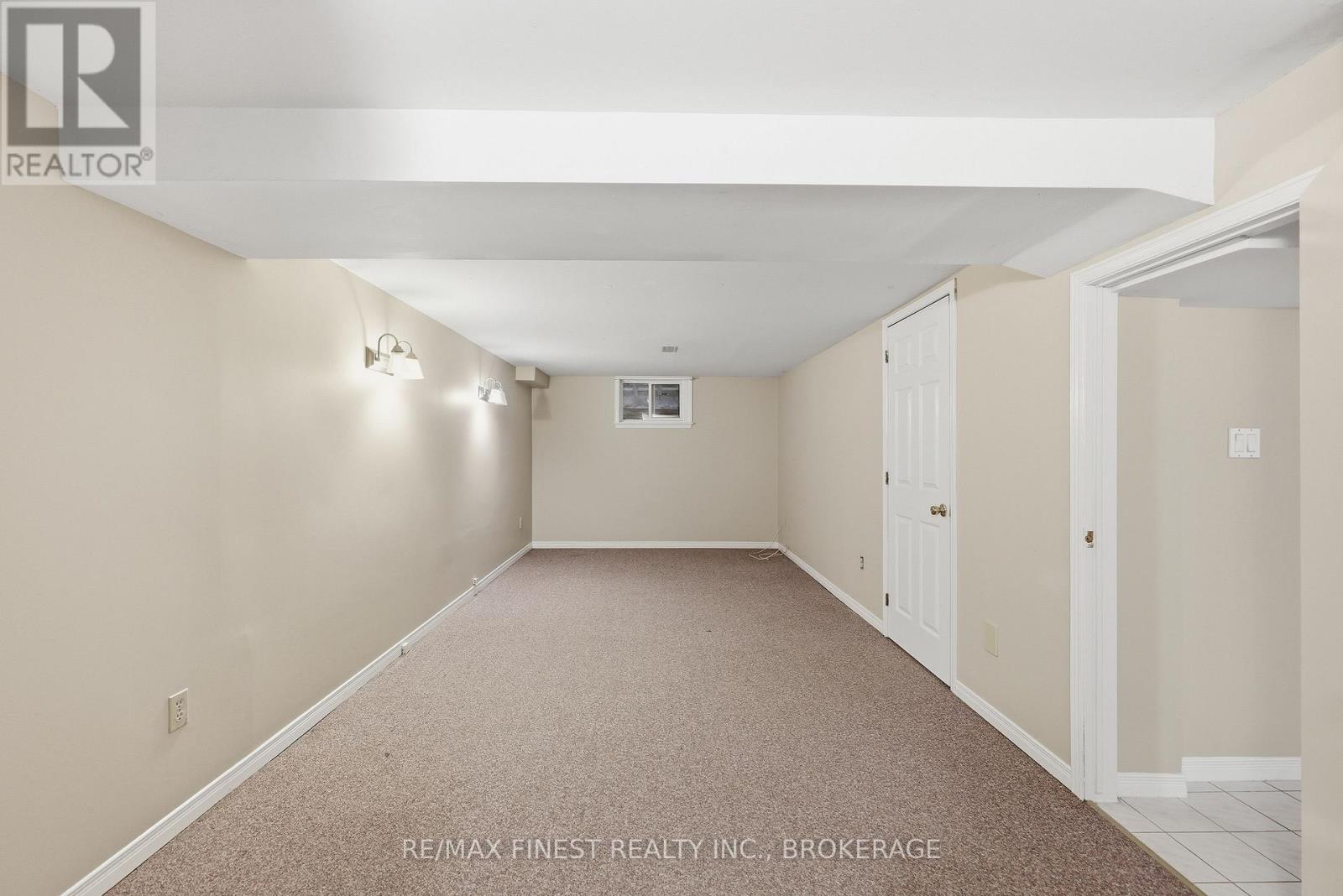 870 WALKER COURT - 39
