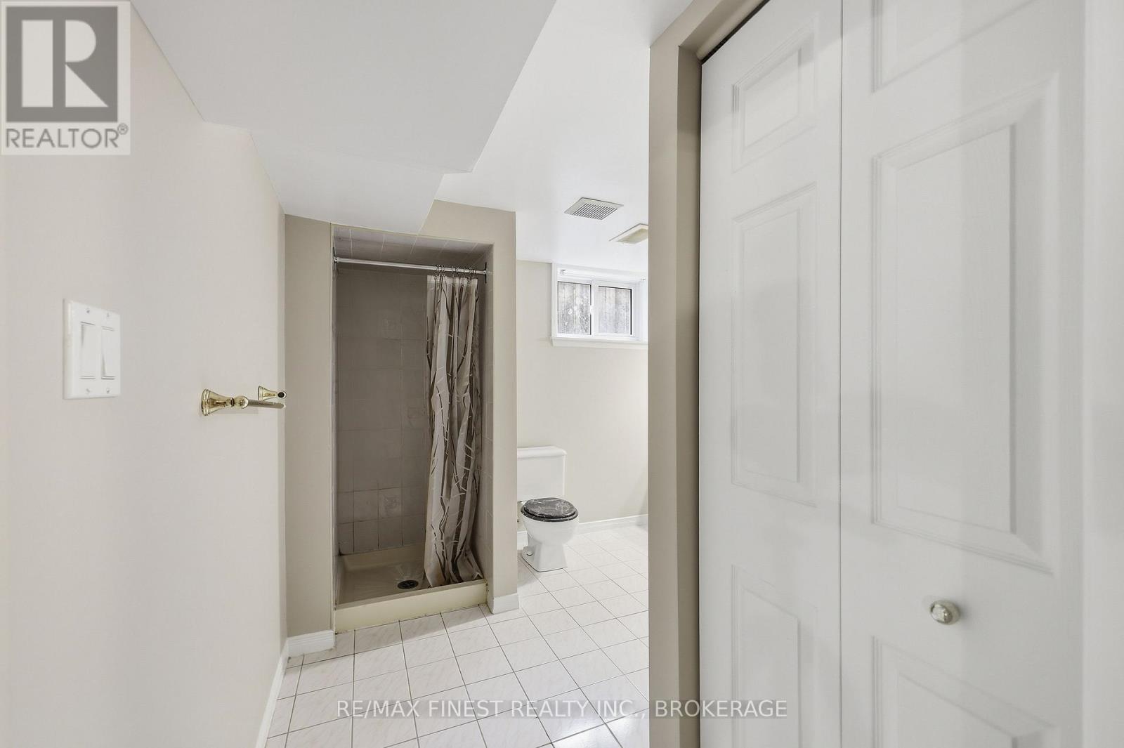870 WALKER COURT - 42
