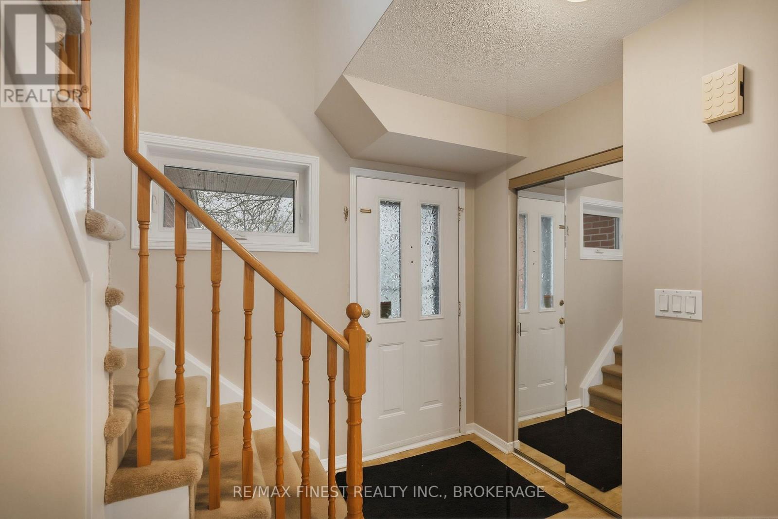870 WALKER COURT - 8