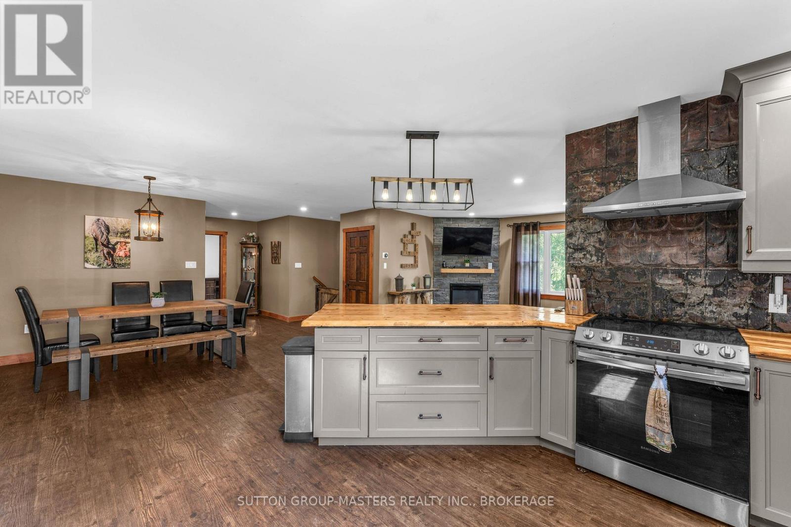 754 CHURCH ROAD - 14
