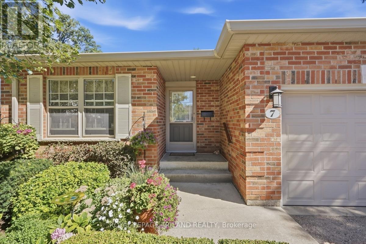 7 - 1337 COMMISSIONERS ROAD W, London South (South B) — photo 3