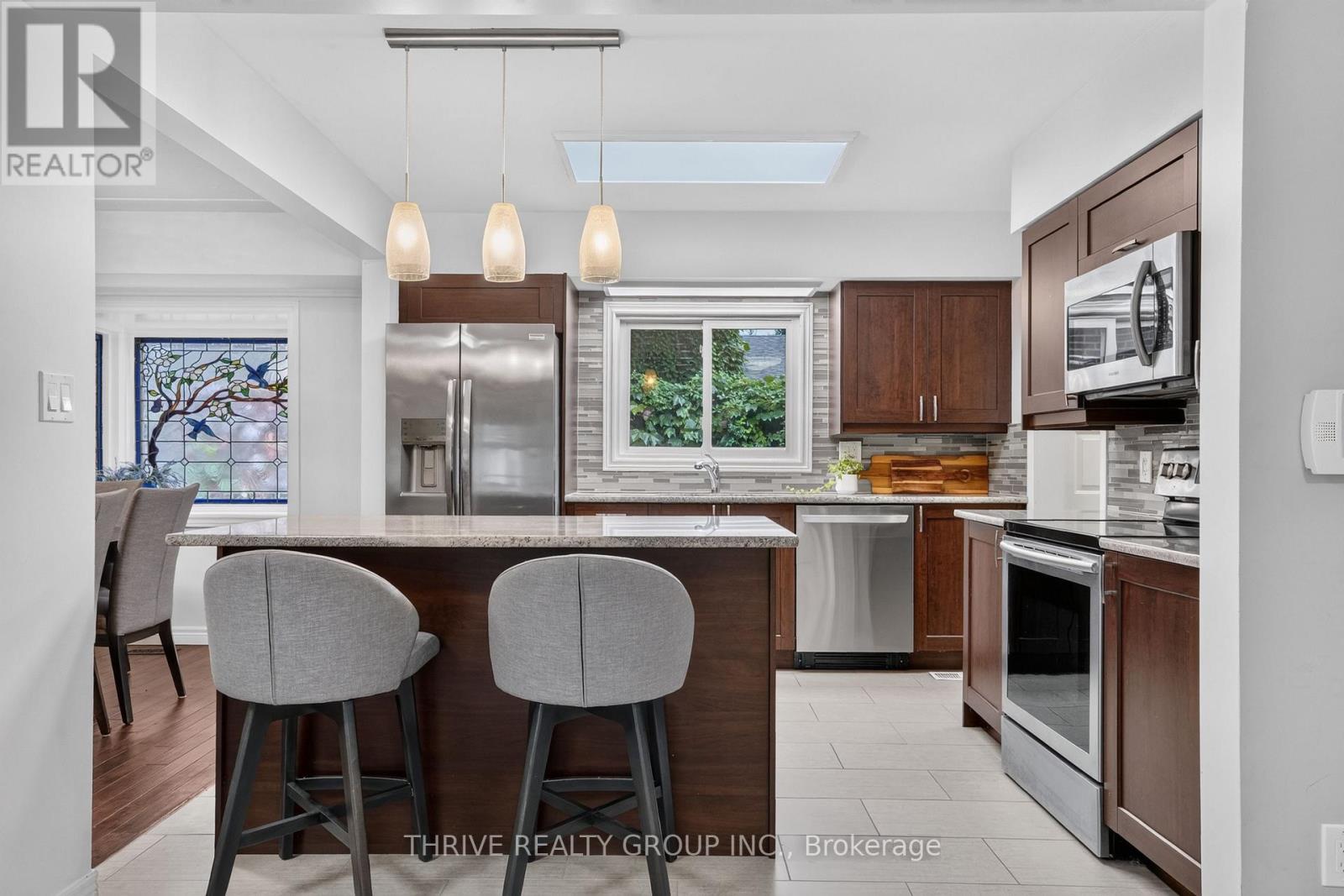 11 OUTER DRIVE - Image 18
