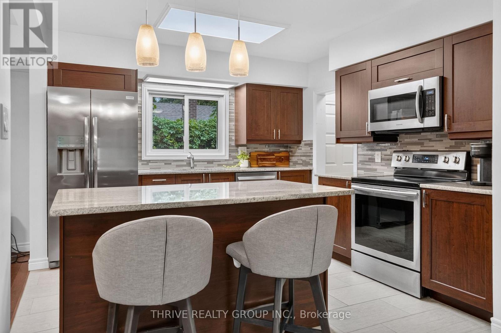 11 OUTER DRIVE - Image 19