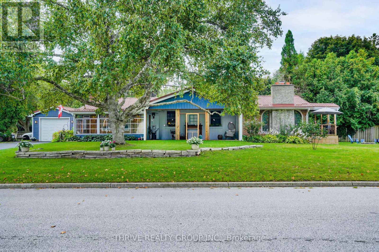 11 OUTER DRIVE - 2