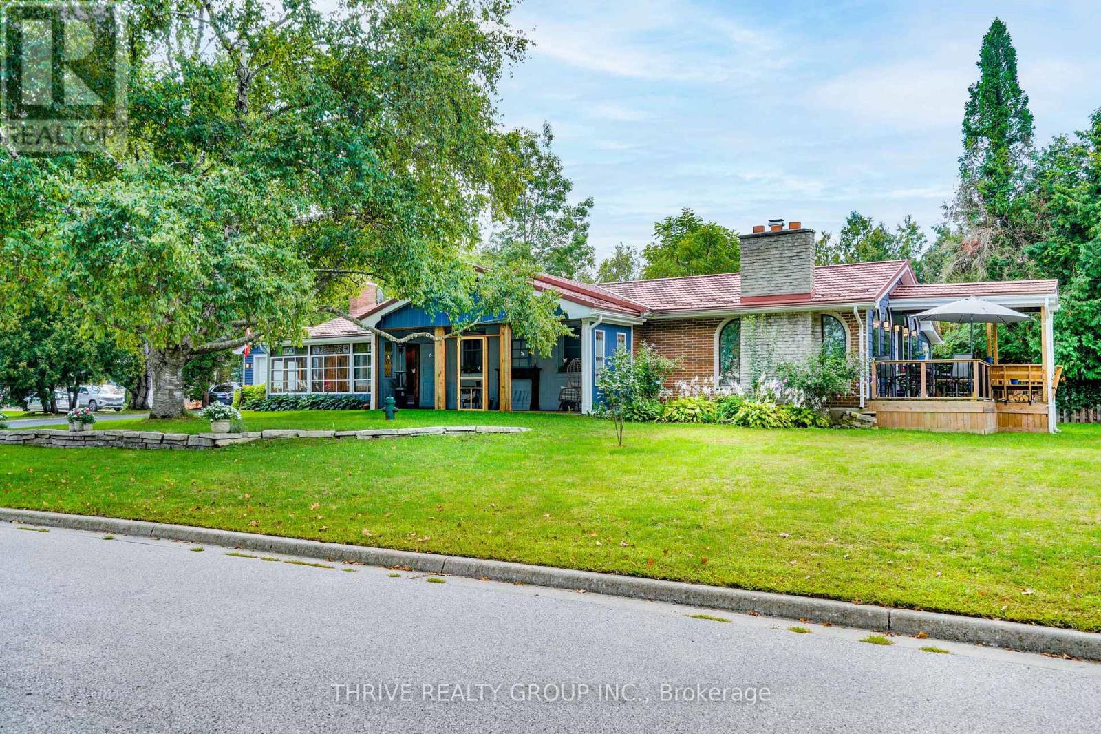 11 OUTER DRIVE - Image 3