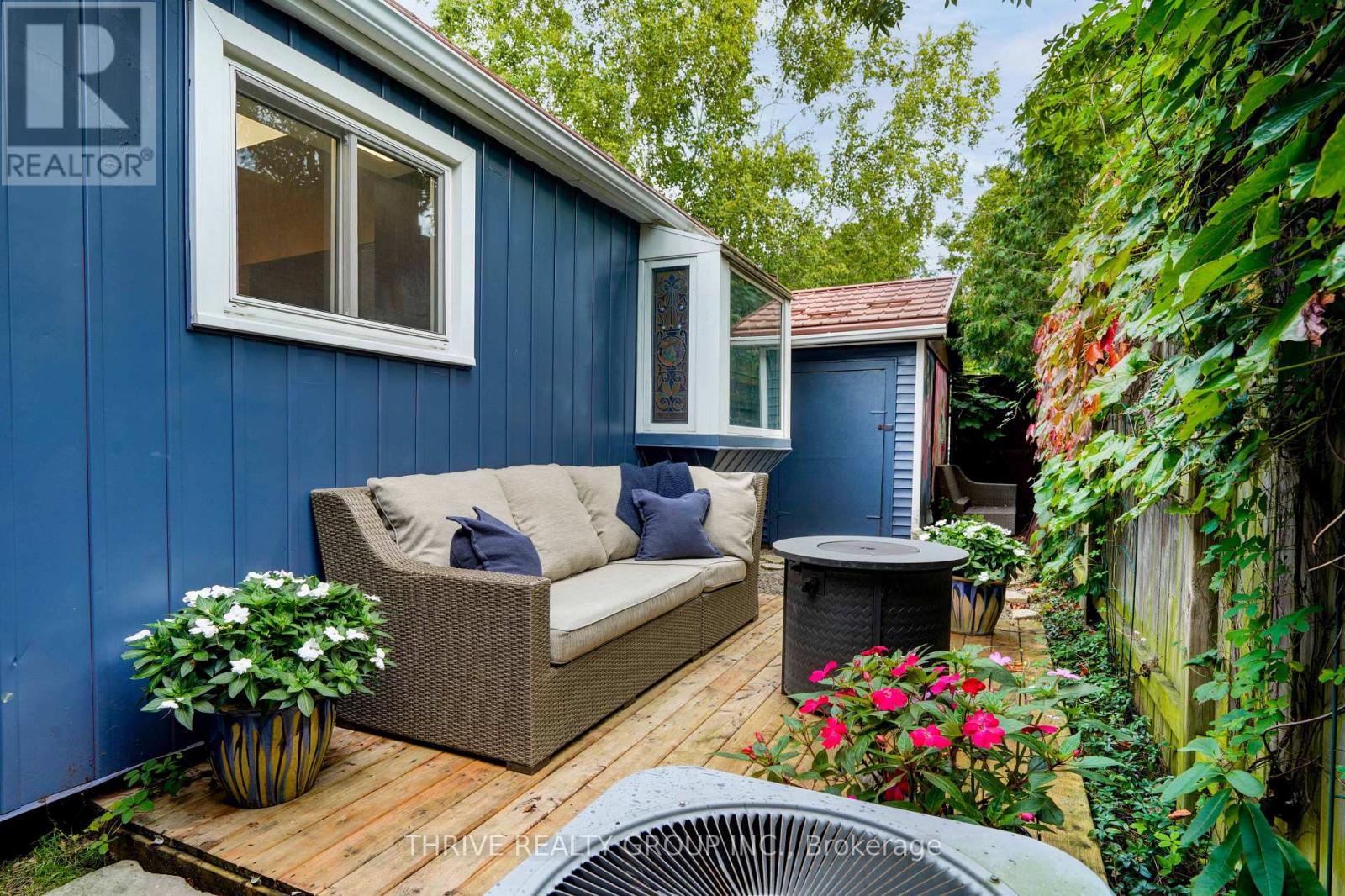 11 OUTER DRIVE - Image 39