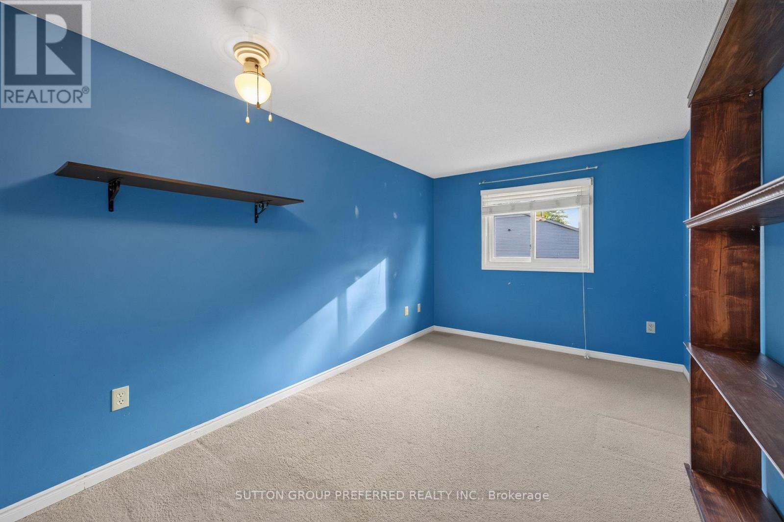 185 MARTINET AVENUE - Image 17