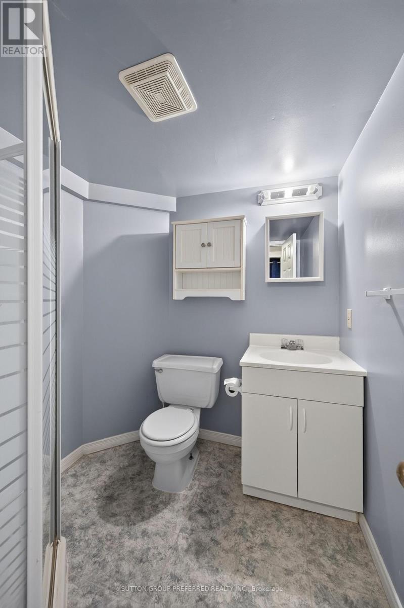 185 MARTINET AVENUE - Image 25