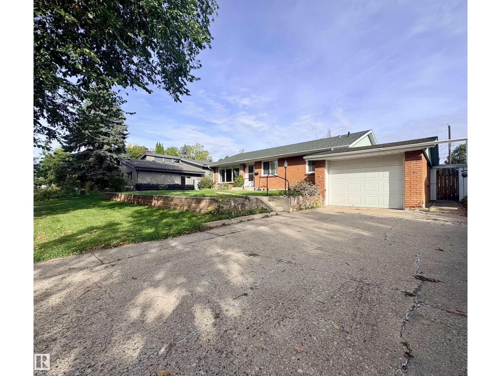 3834 110 AV NW - 54