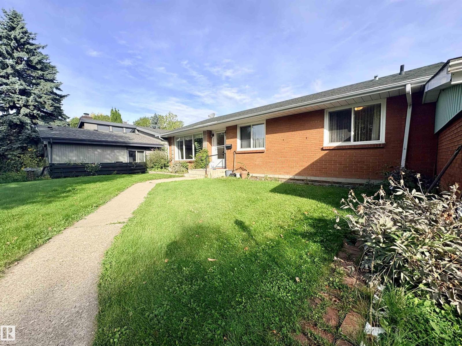 3834 110 AV NW - 56
