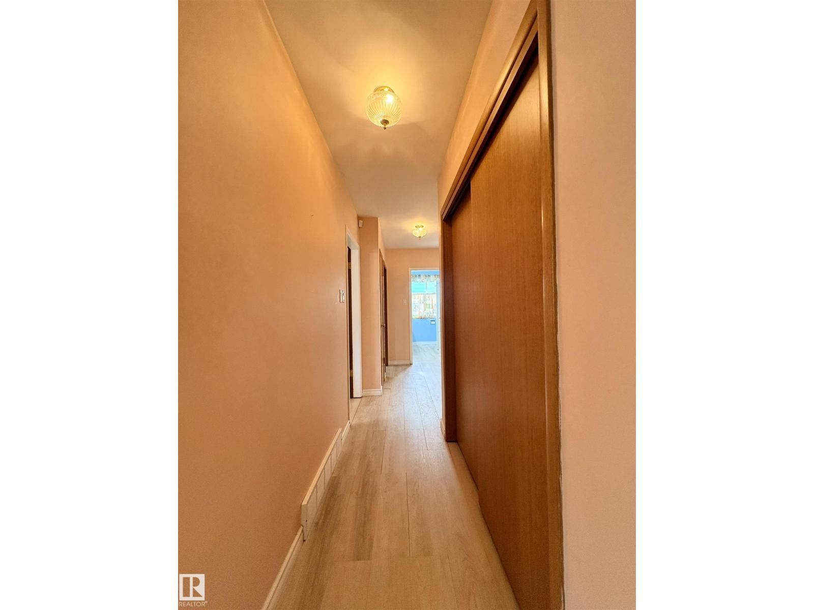 3834 110 AV NW - 14