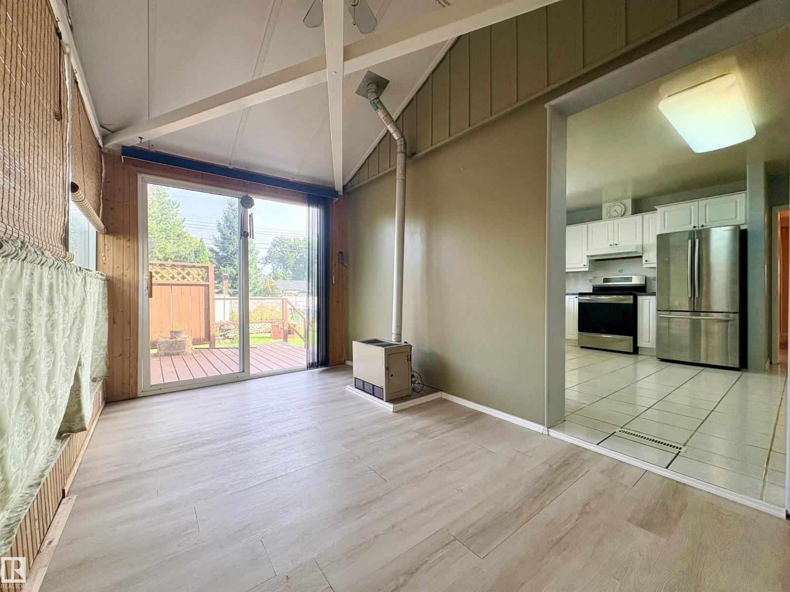 3834 110 AV NW - 12