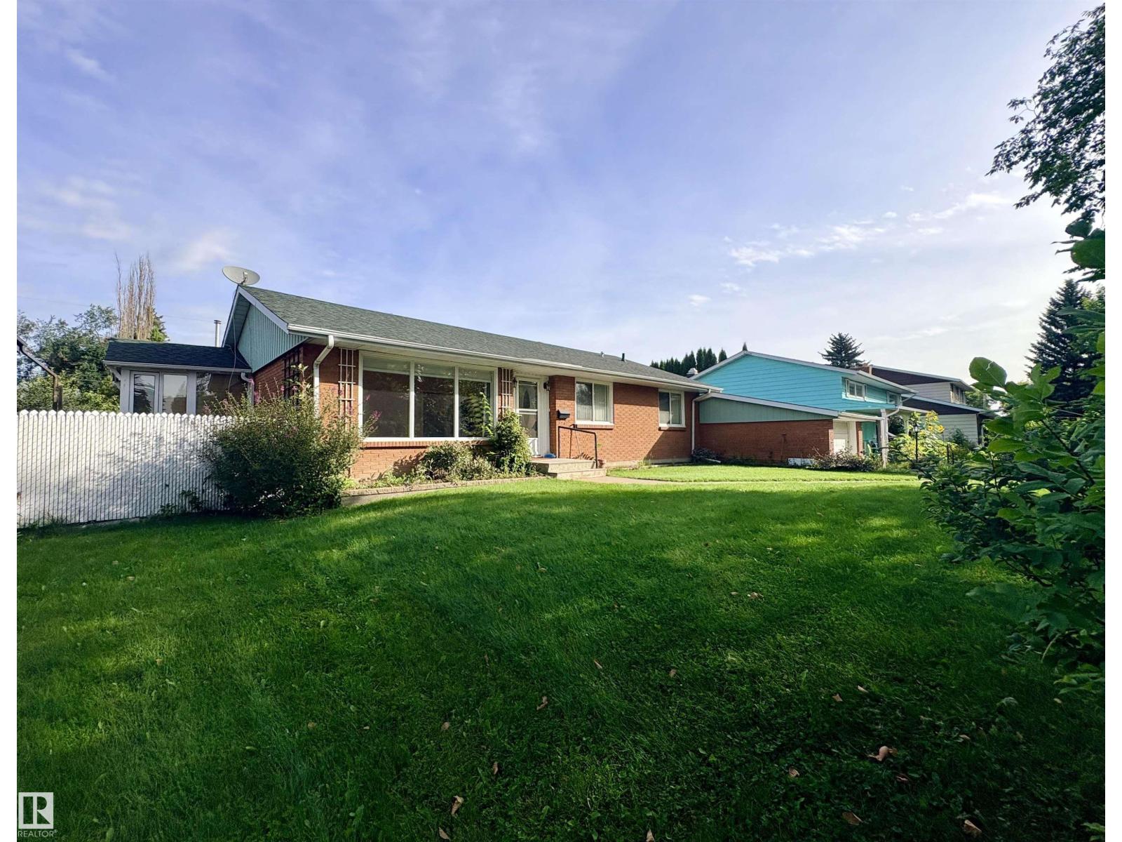 3834 110 AV NW - 59