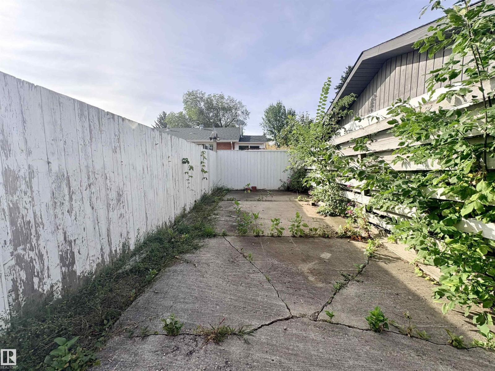 3834 110 AV NW - 52