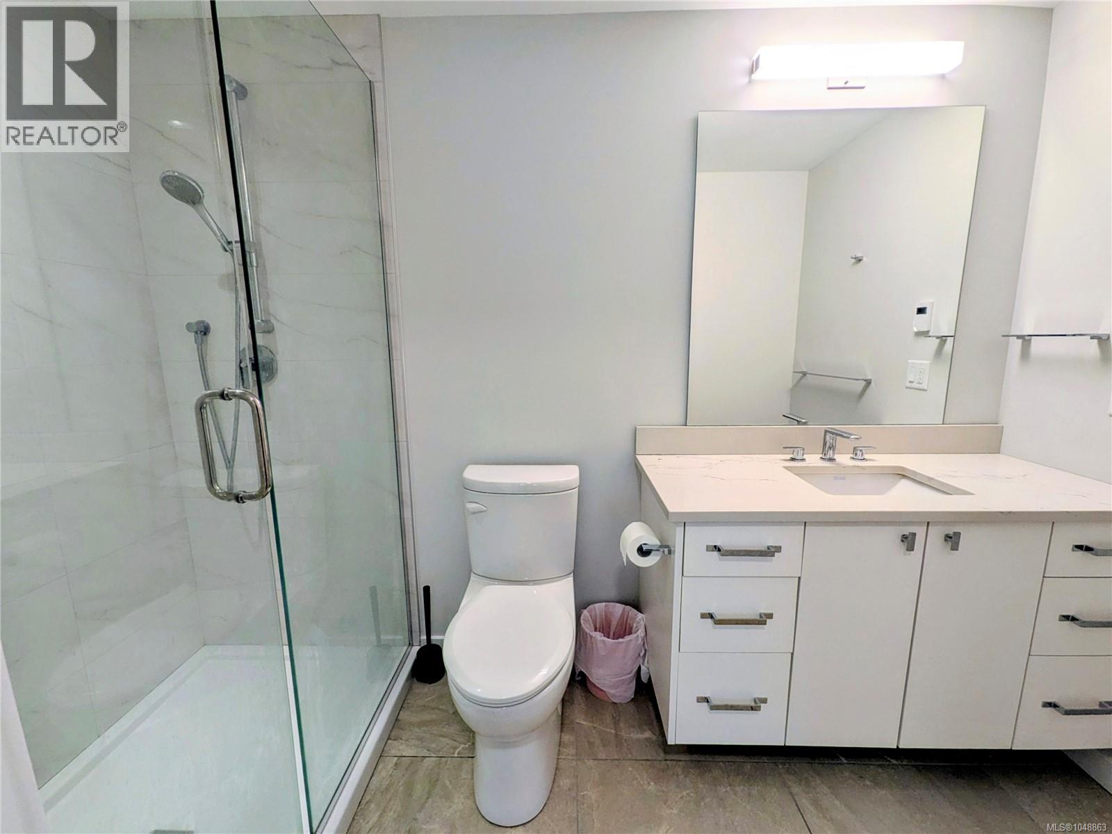 #107 4030 Shelbourne St - 10