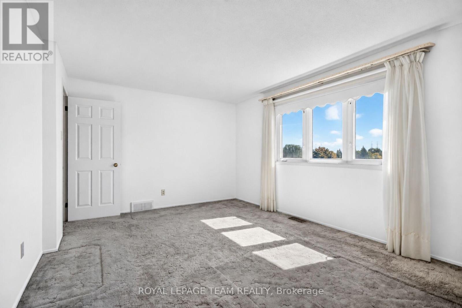 106 FOUR SEASONS DRIVE - 30