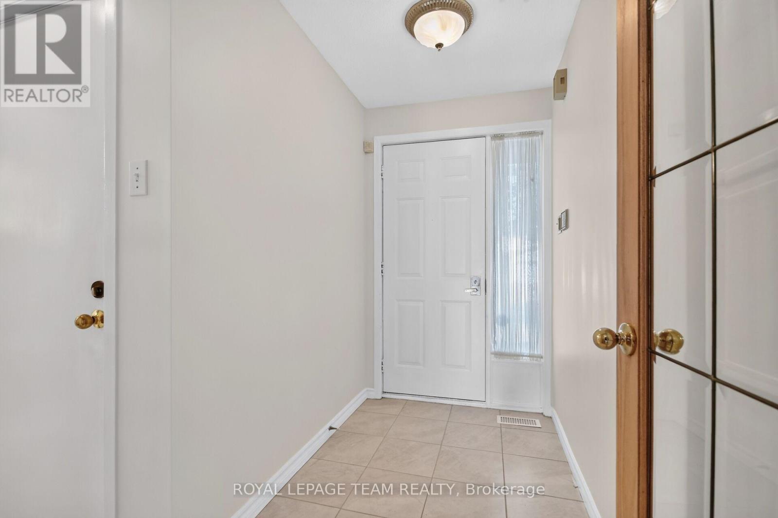 106 FOUR SEASONS DRIVE - 4