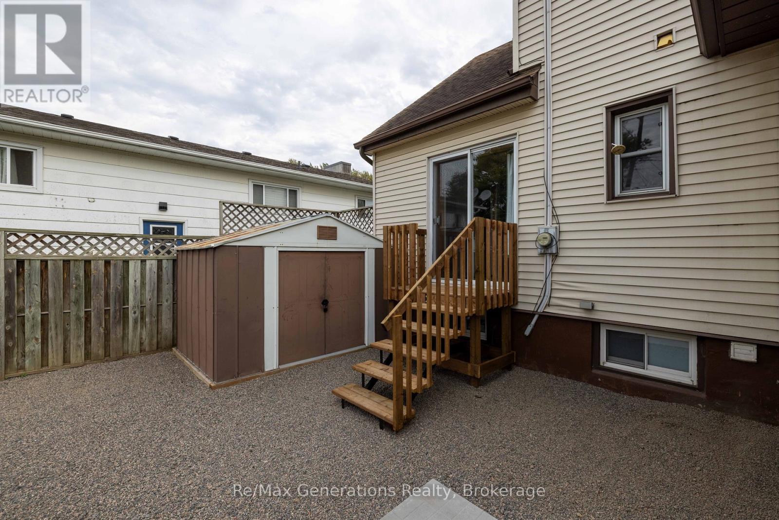 559 EMPIRE AVENUE E - 27