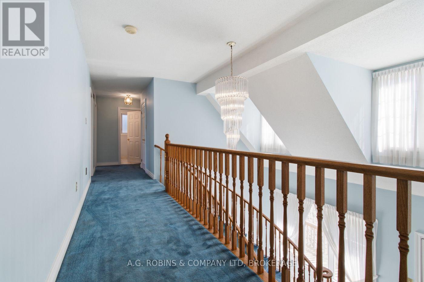 381 KERMAN AVENUE - Image 25