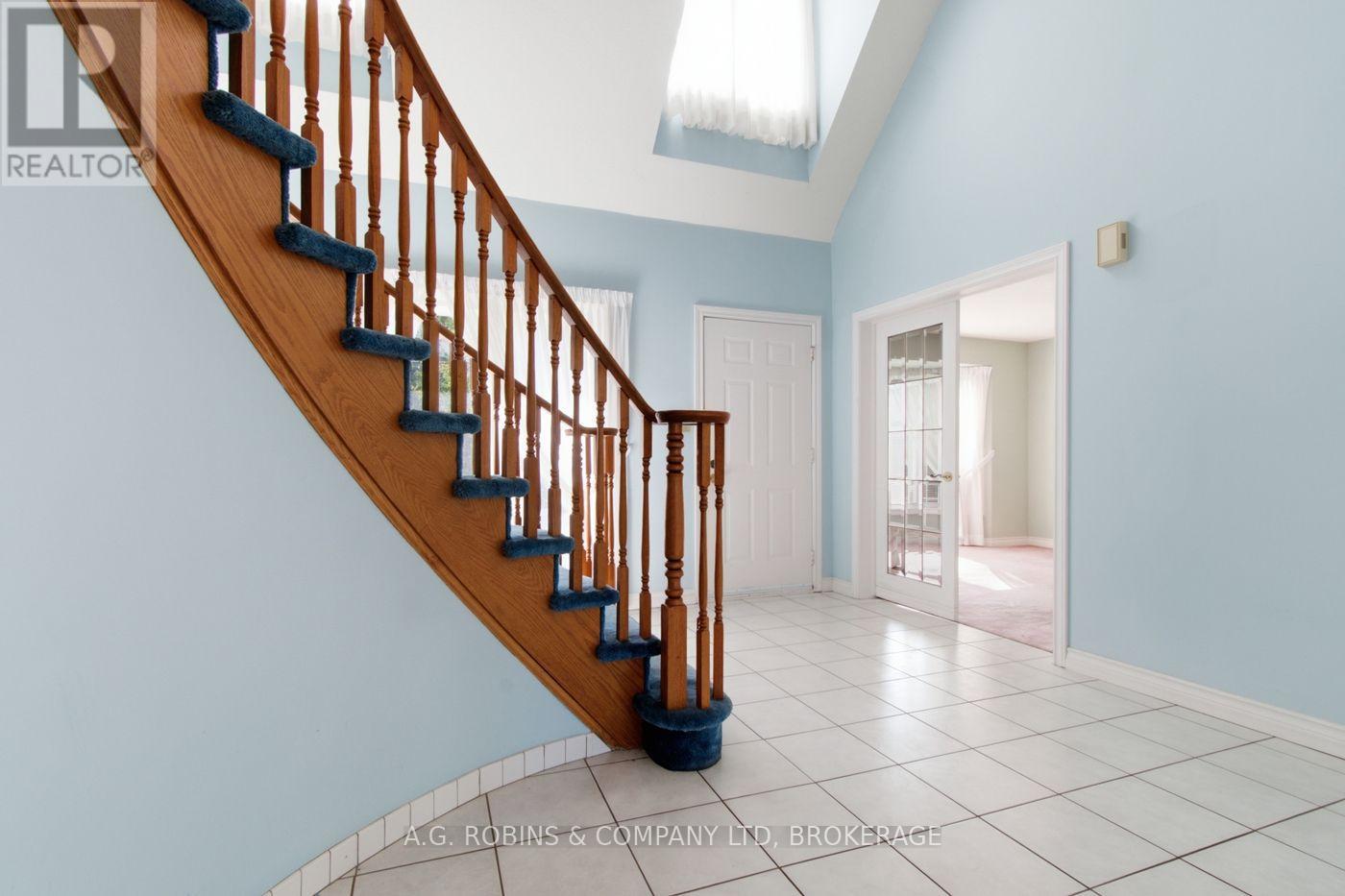 381 KERMAN AVENUE - 4