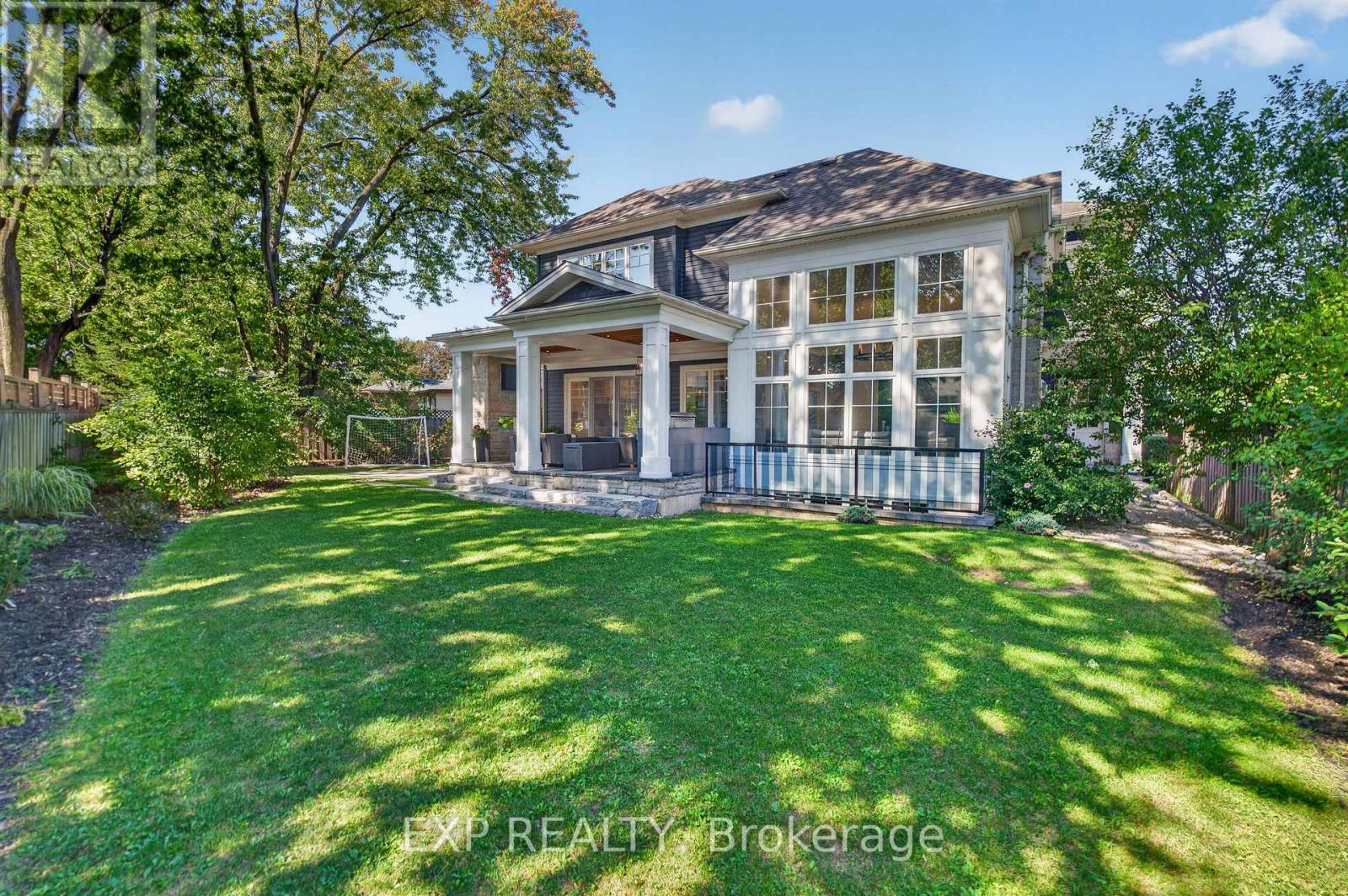 528 WELLINGTON CRESCENT - Image 39