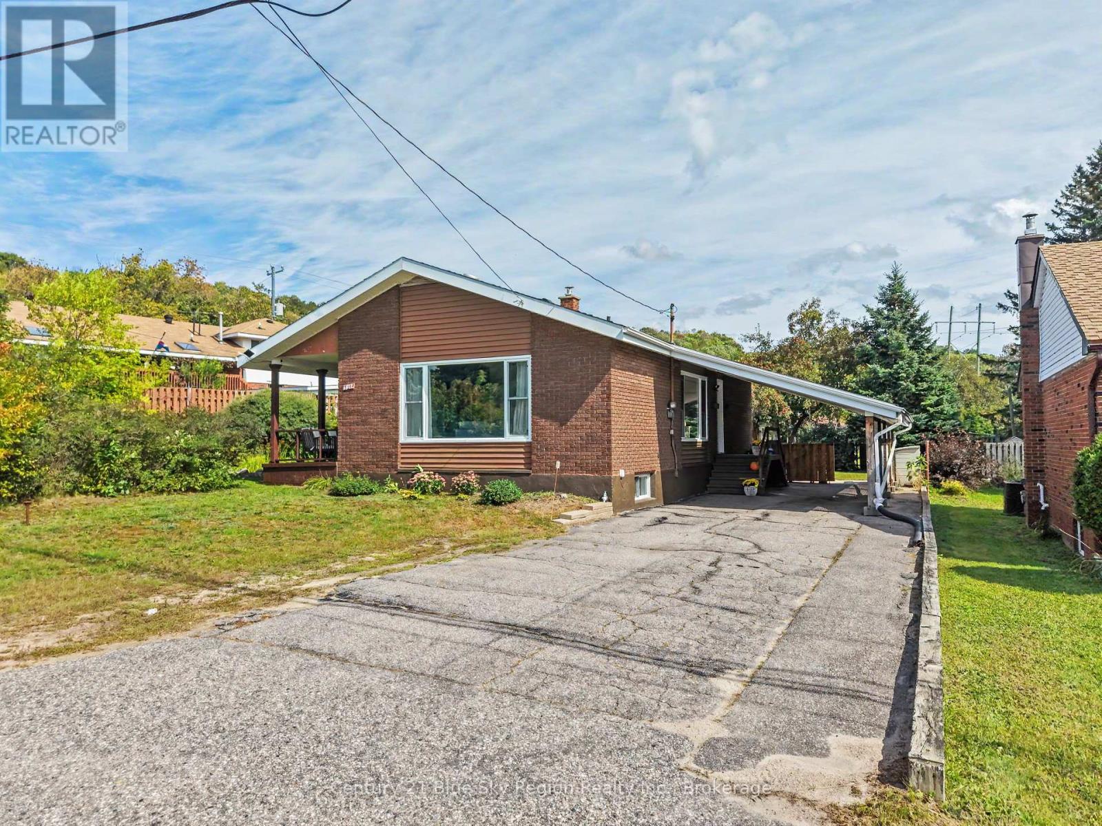 1572 CHAPAIS STREET, North Bay (Widdifield) — photo 1
