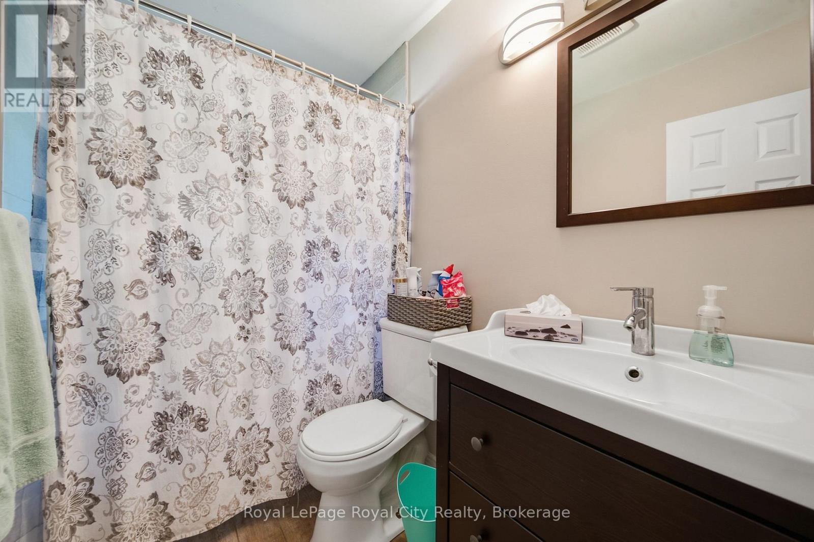 164 WAVERLEY DRIVE - 11
