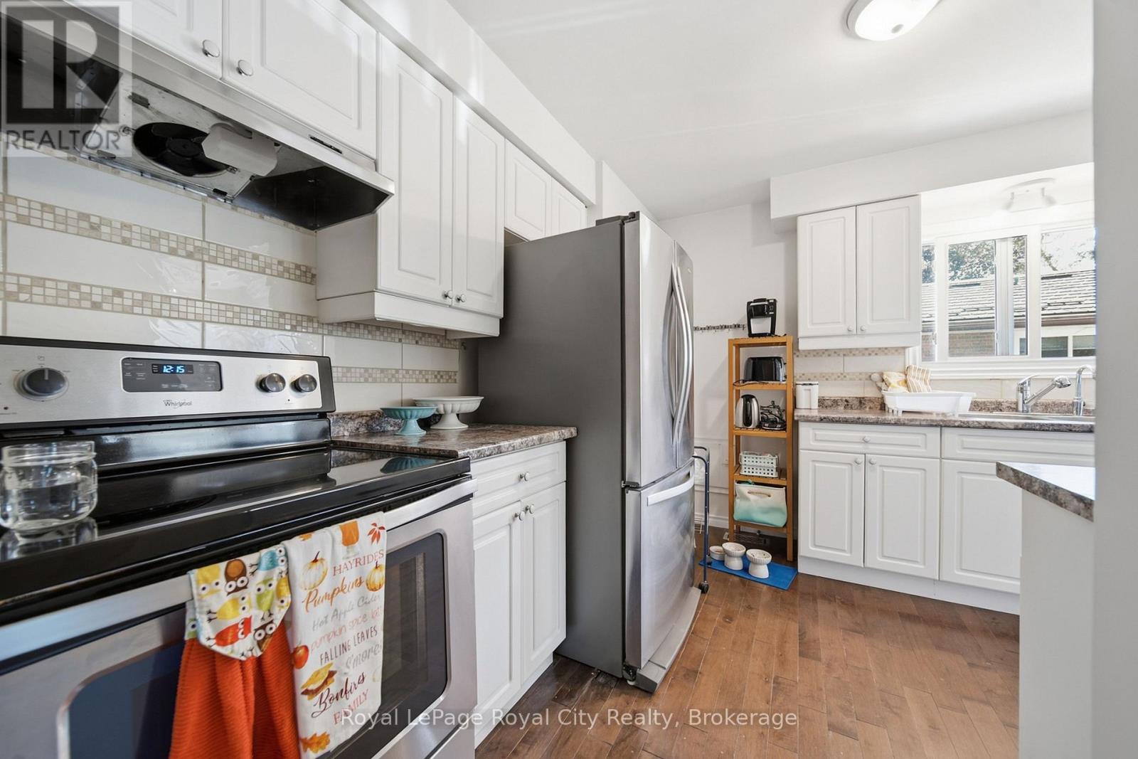 164 WAVERLEY DRIVE - 6