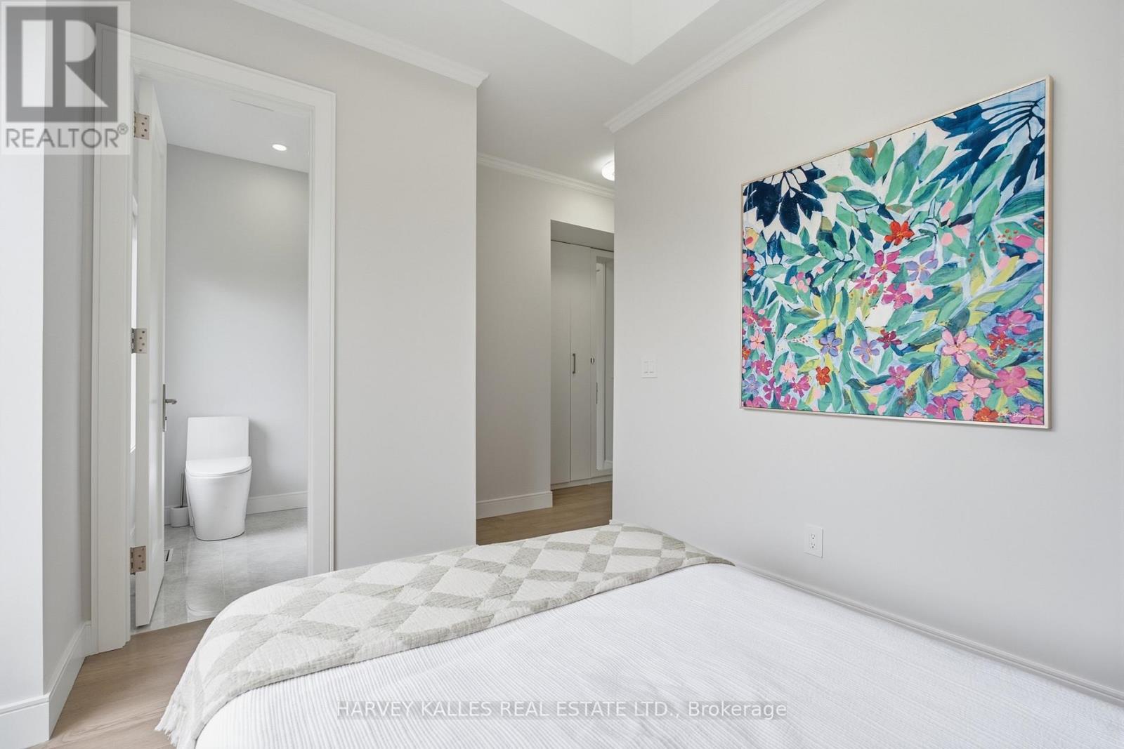 194 SHELDRAKE BOULEVARD - 25
