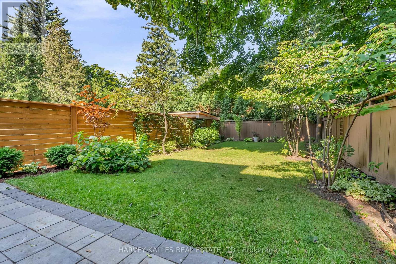 194 SHELDRAKE BOULEVARD - 32