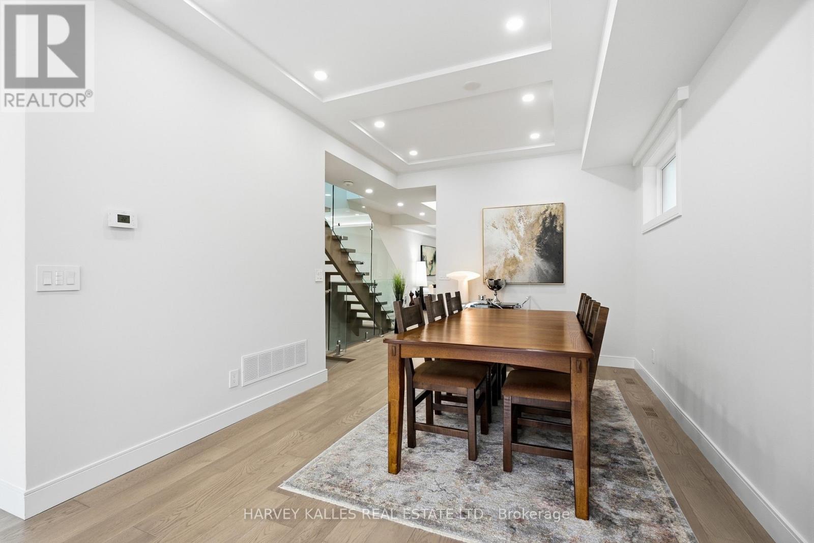 194 Sheldrake Boulevard, Toronto — photo 6