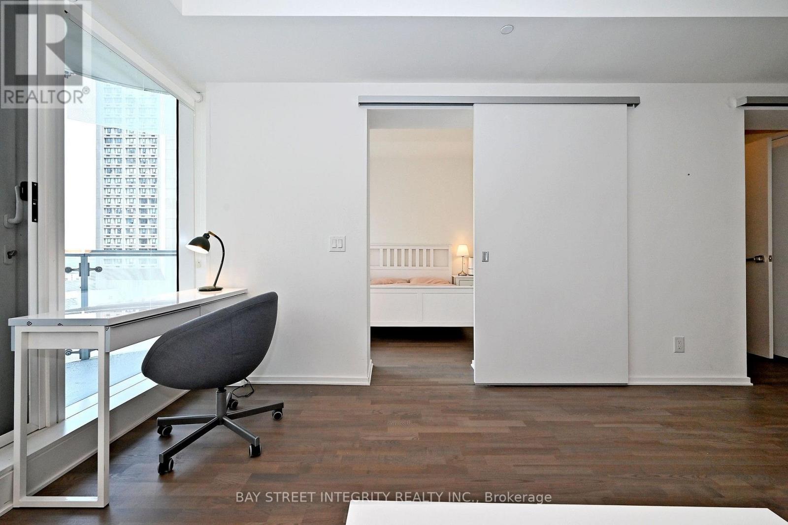 #1512 1 BLOOR STREET E - Image 17