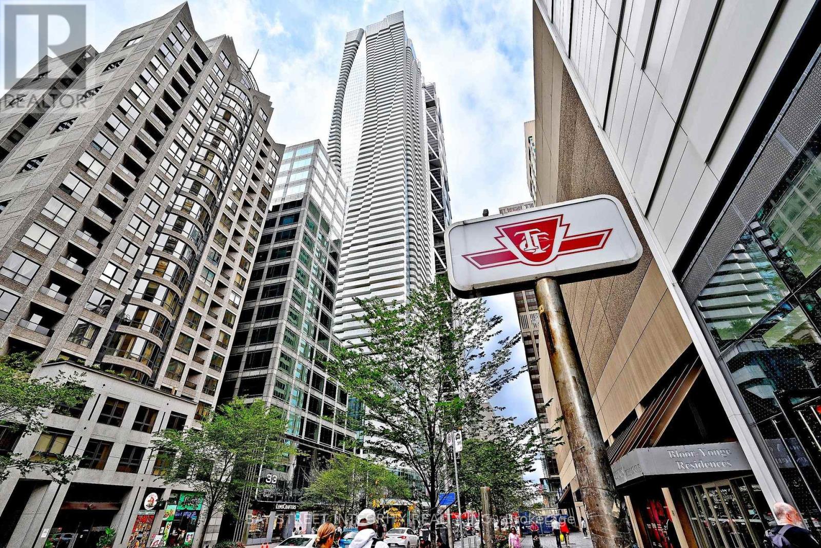 #1512 1 BLOOR STREET E - 31