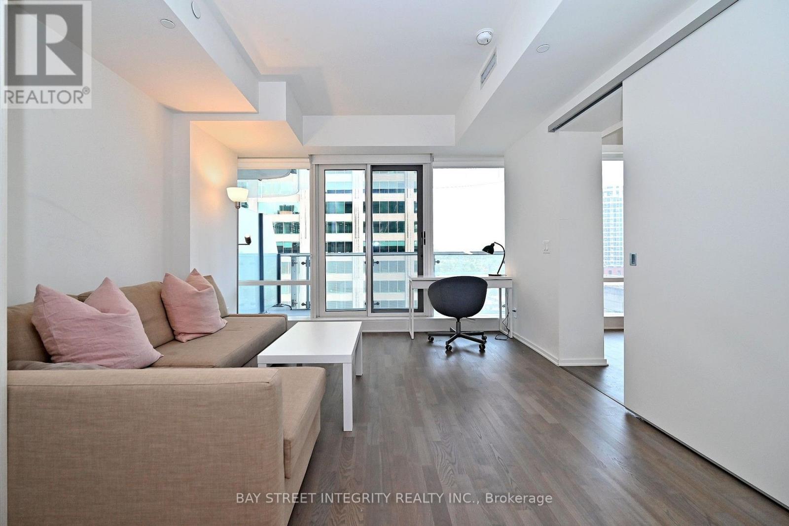 #1512 1 BLOOR STREET E - 9
