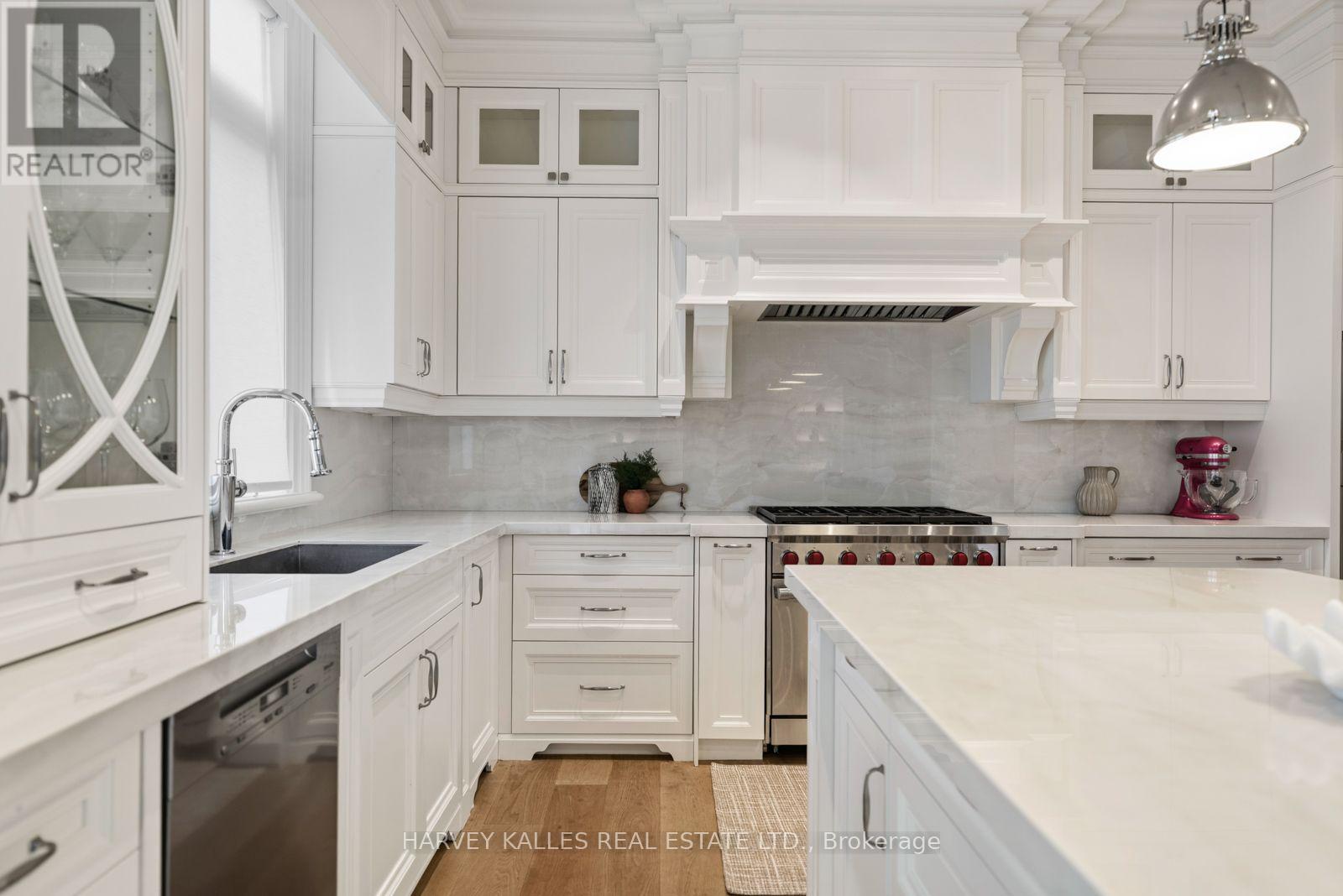 523 VESTA DRIVE - Image 11