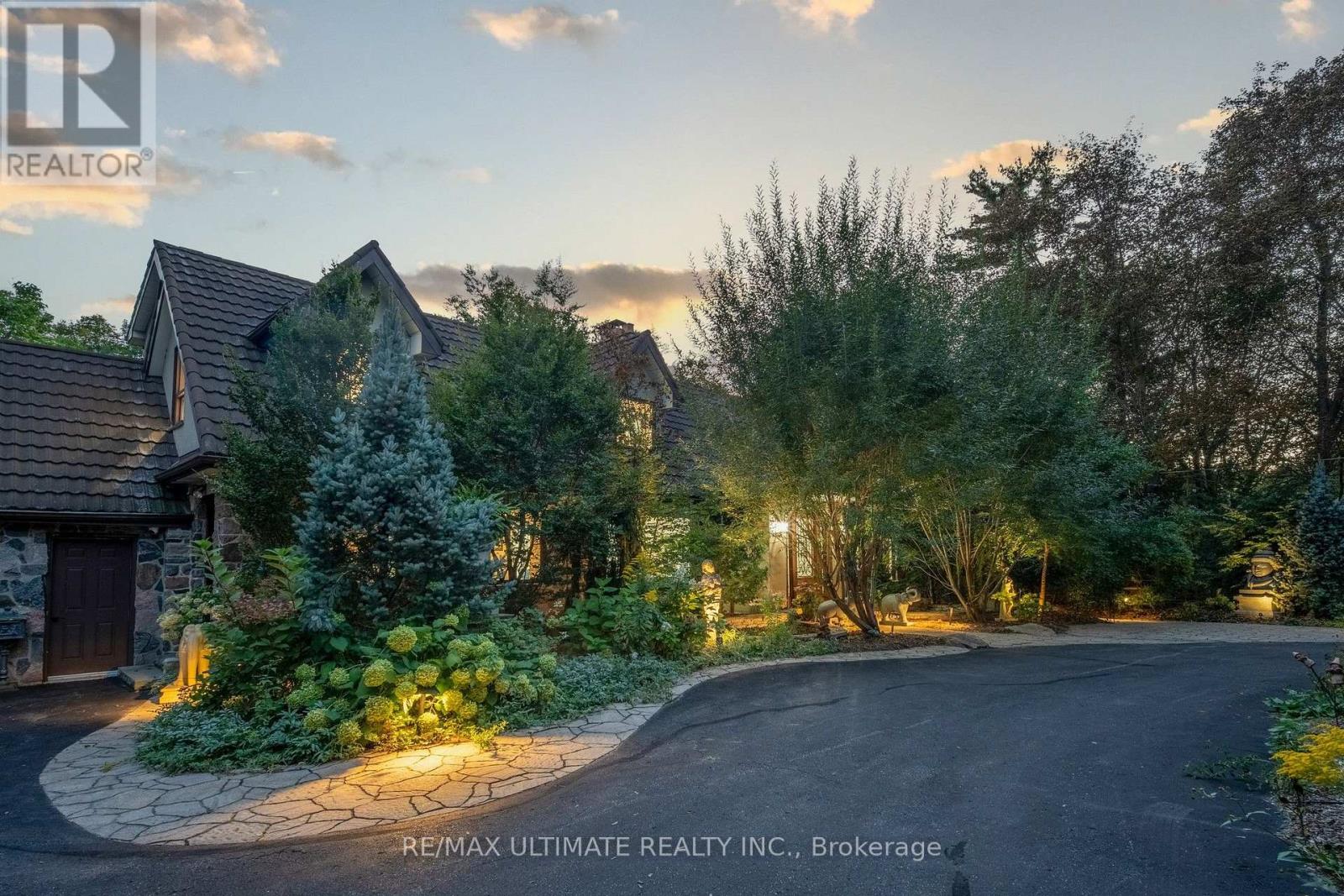25 BELLEHAVEN CRESCENT - Image 4