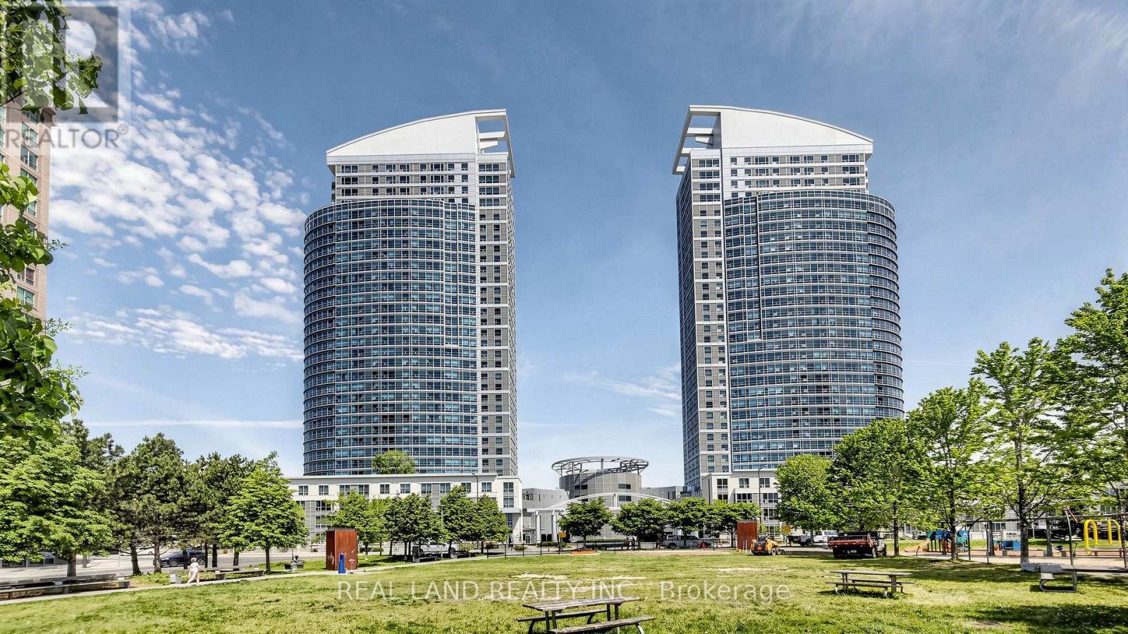 #1809 38 LEE CENTRE DRIVE - 1