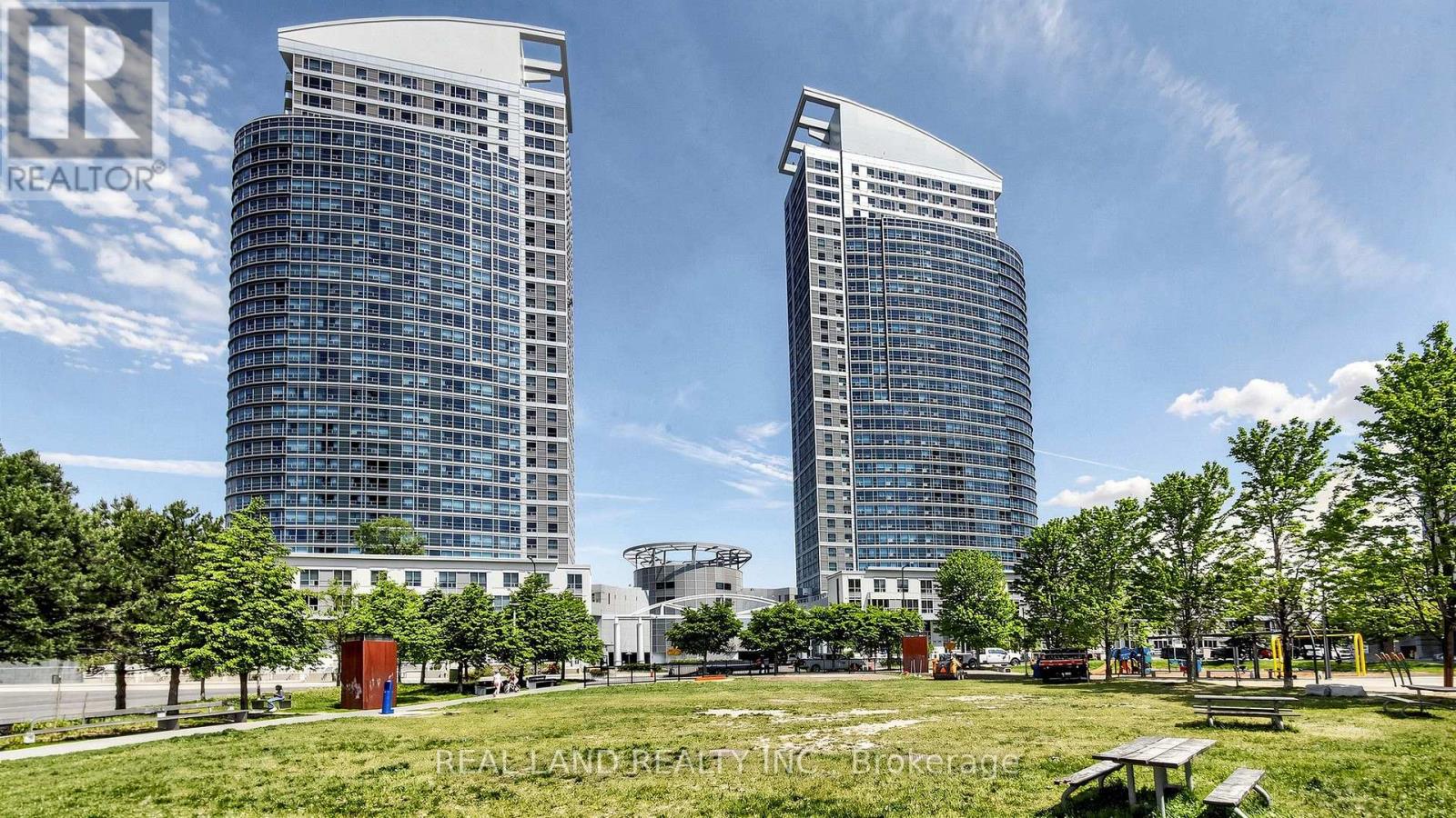 #1809 38 LEE CENTRE DRIVE - 2