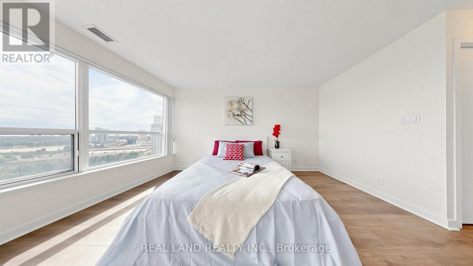 #1809 38 LEE CENTRE DRIVE - 27