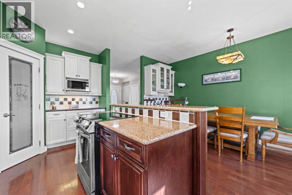 5605 28 Avenue - 9