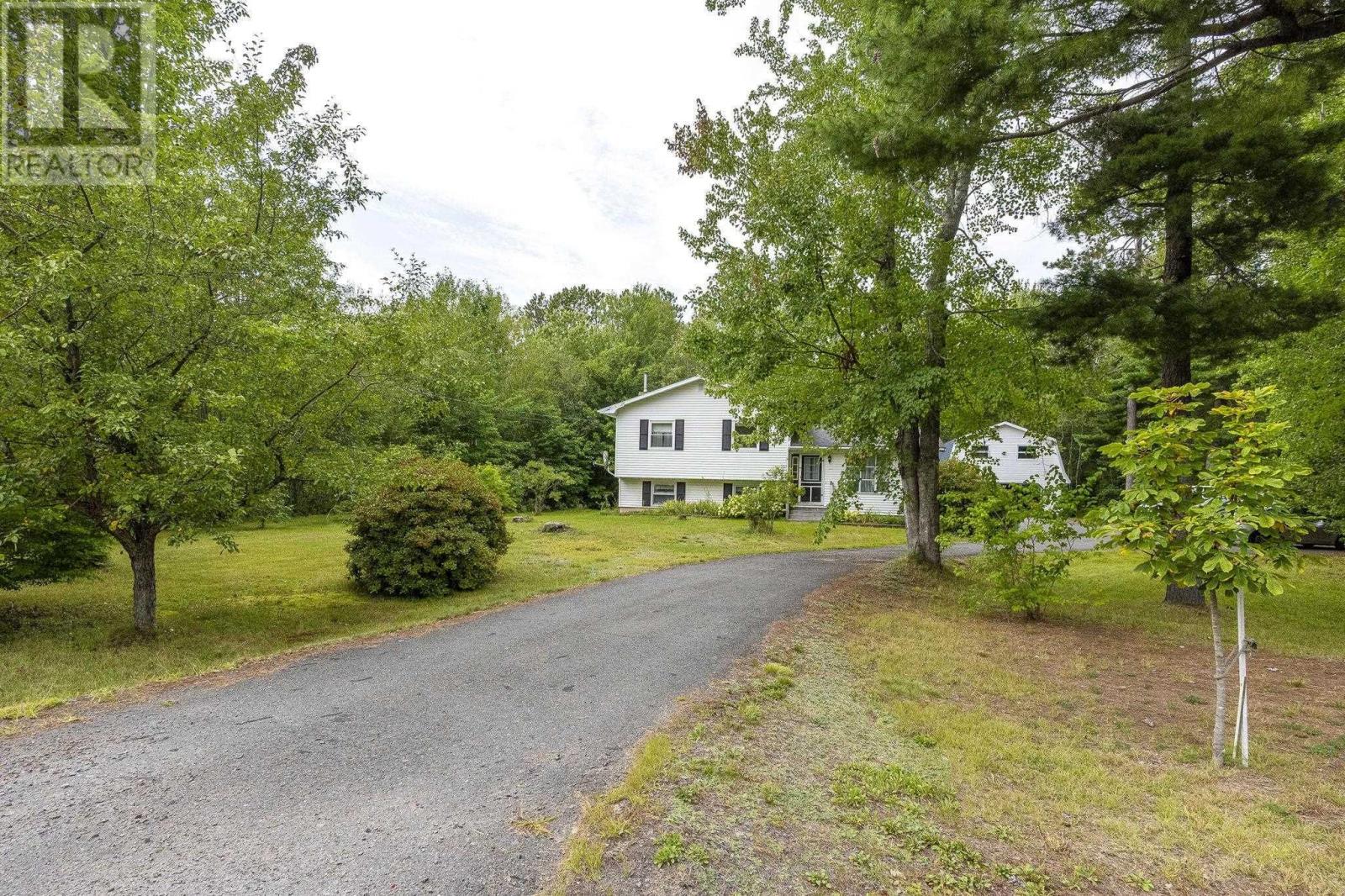 251 Hall Road, South Greenwood — photo 2