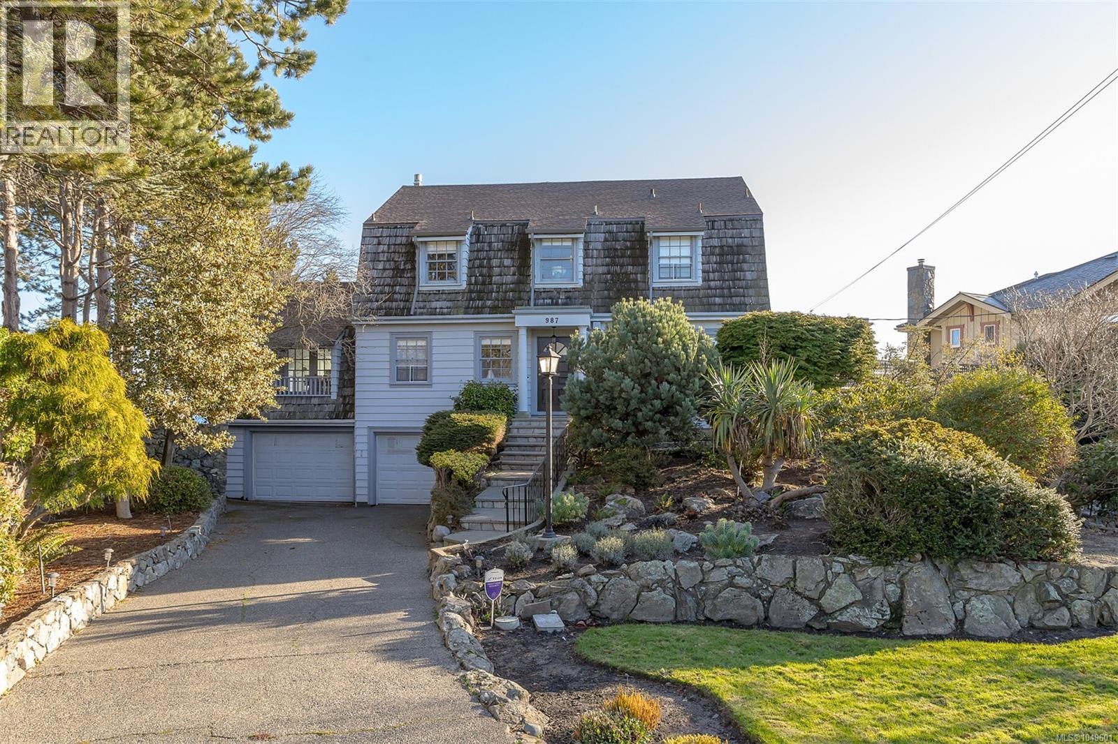  987 Beach Drive, Oak Bay