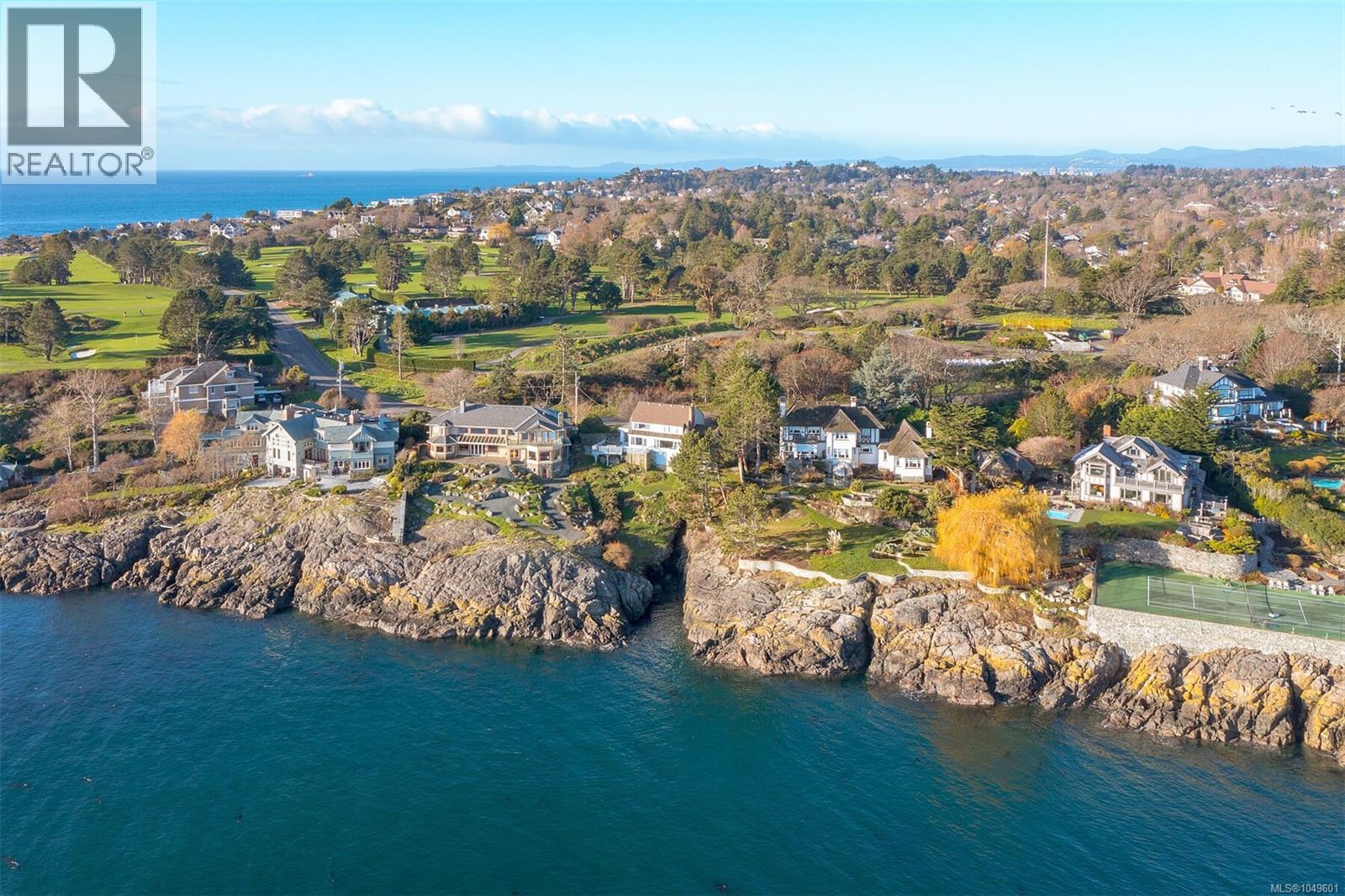 987 Beach Dr - 7