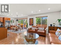 5pc Bathroom - 114 Chapalina Terrace Se, Calgary, AB T2X3X2 Photo 7
