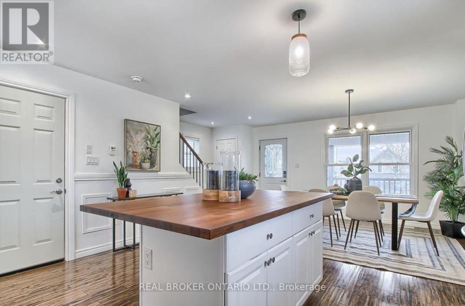 MAIN FLOOR - 57 MAIN STREET S, Uxbridge — photo 8