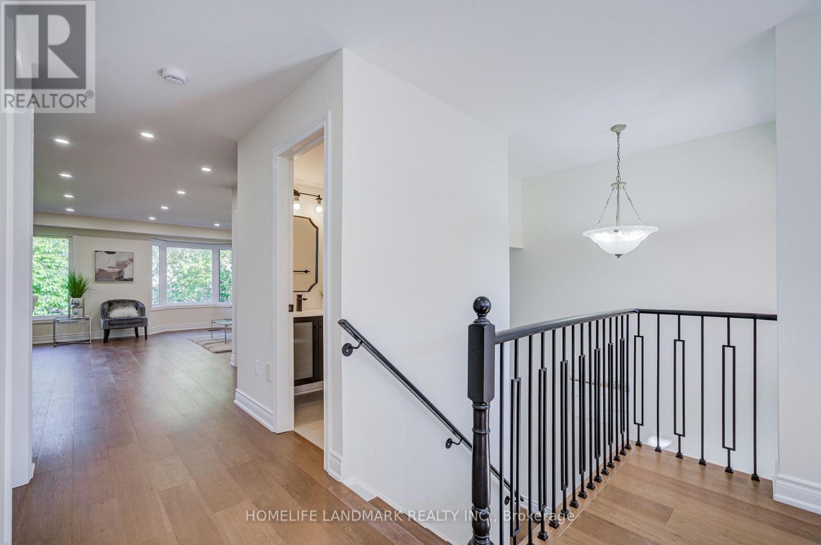 178 LEITCHCROFT CRESCENT - 16