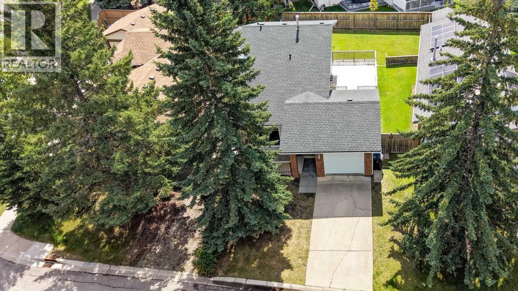 367 Woodridge Place SW, Calgary, Alberta, T2W3S5