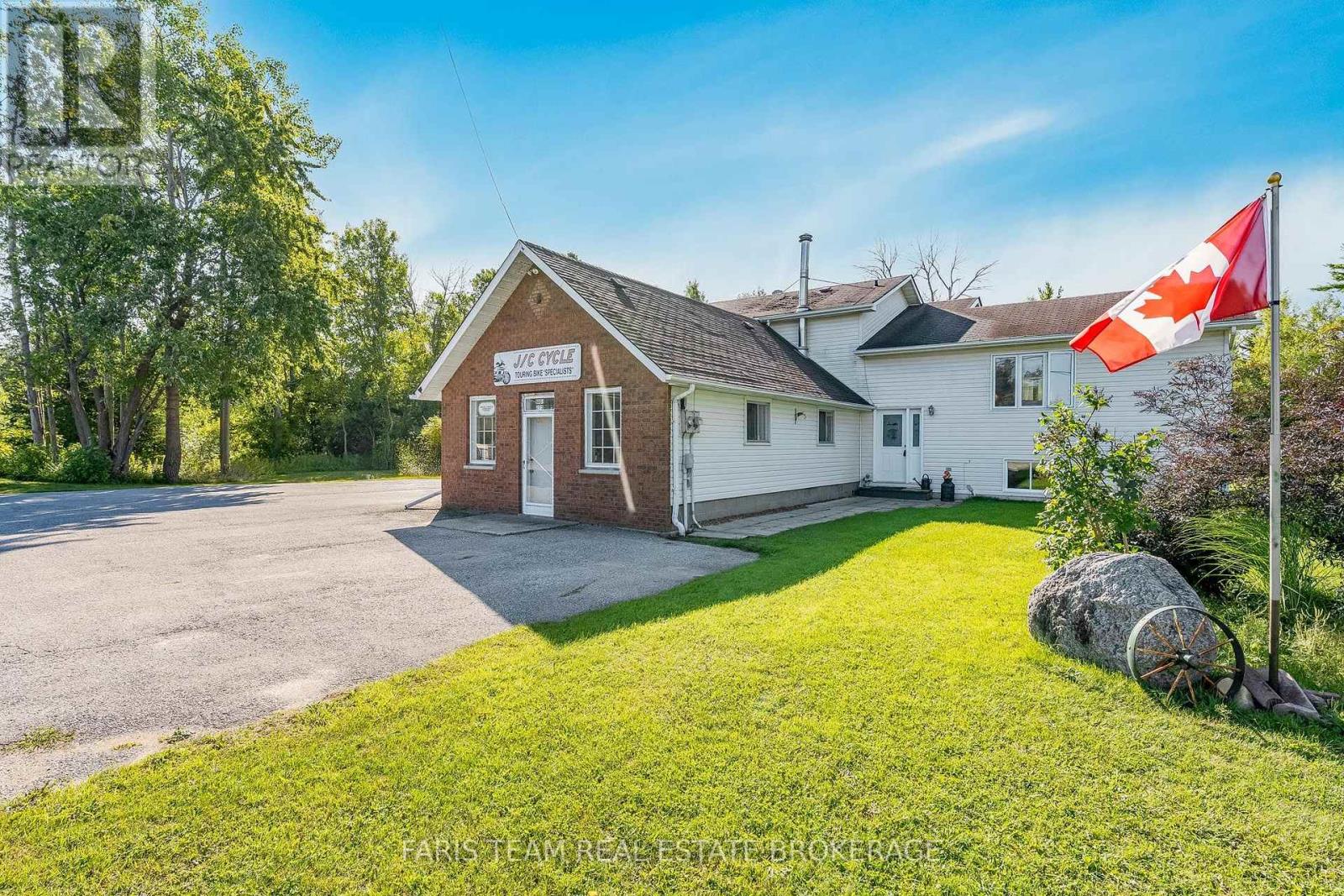 8801 BEACHWOOD ROAD, Wasaga Beach — photo 4