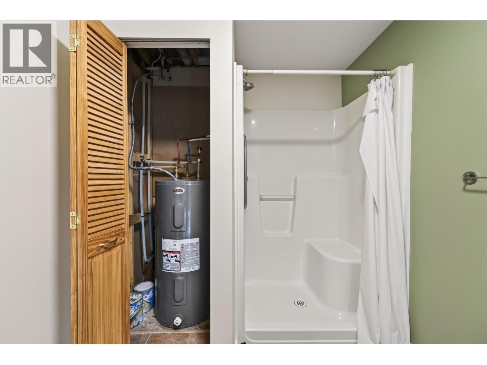 677 Columbia Street - Image 31